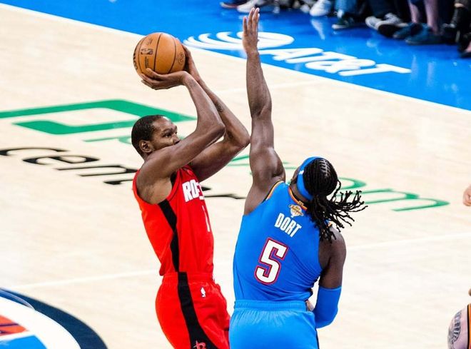 火箭逆袭冲击季后赛前三 排名悬念待揭晓