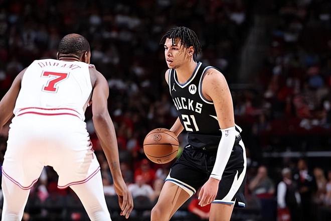 雄鹿三将联手狂轰84分 火箭惨败成最大赢家