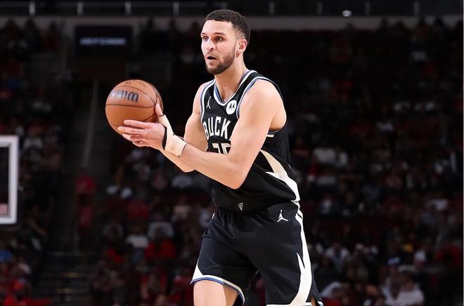 雄鹿三将联手狂轰84分 火箭惨败成最大赢家