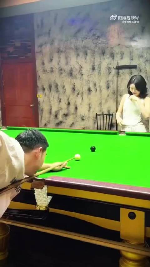 塞尔比逆转吴宜泽，决胜局险胜